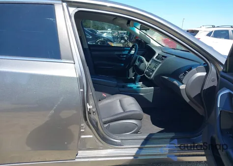 2017 Nissan Altima 2.5 Sr из США, поврежденный, VIN 1N4AL3AP2HC125803